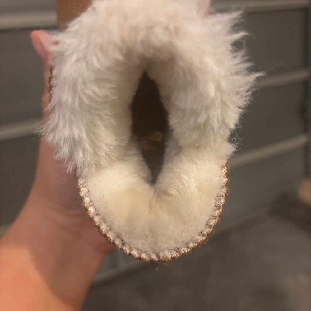 Toddler Shearling-Lined Boots - Picture 6 of 7
